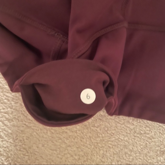 EUC Lululemon Burgundy Wine Color Capri Yoga Workout Leggings - Picture 5 of 5